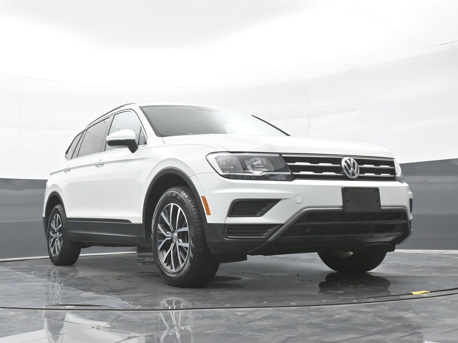 Used 2019 Volkswagen Tiguan SE w/ Panoramic Sunroof Package AWD/4WD image 41