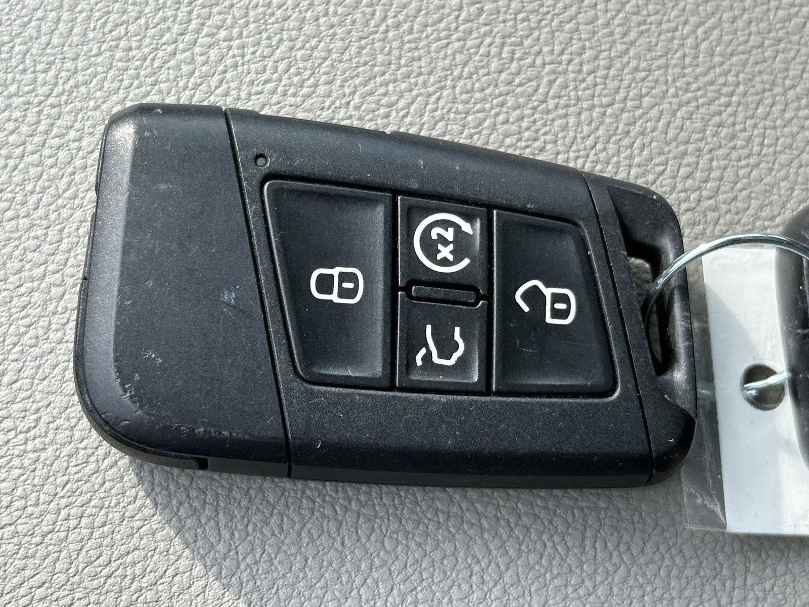 Used 2019 Volkswagen Atlas SE w/ Panoramic Sunroof Package image 14