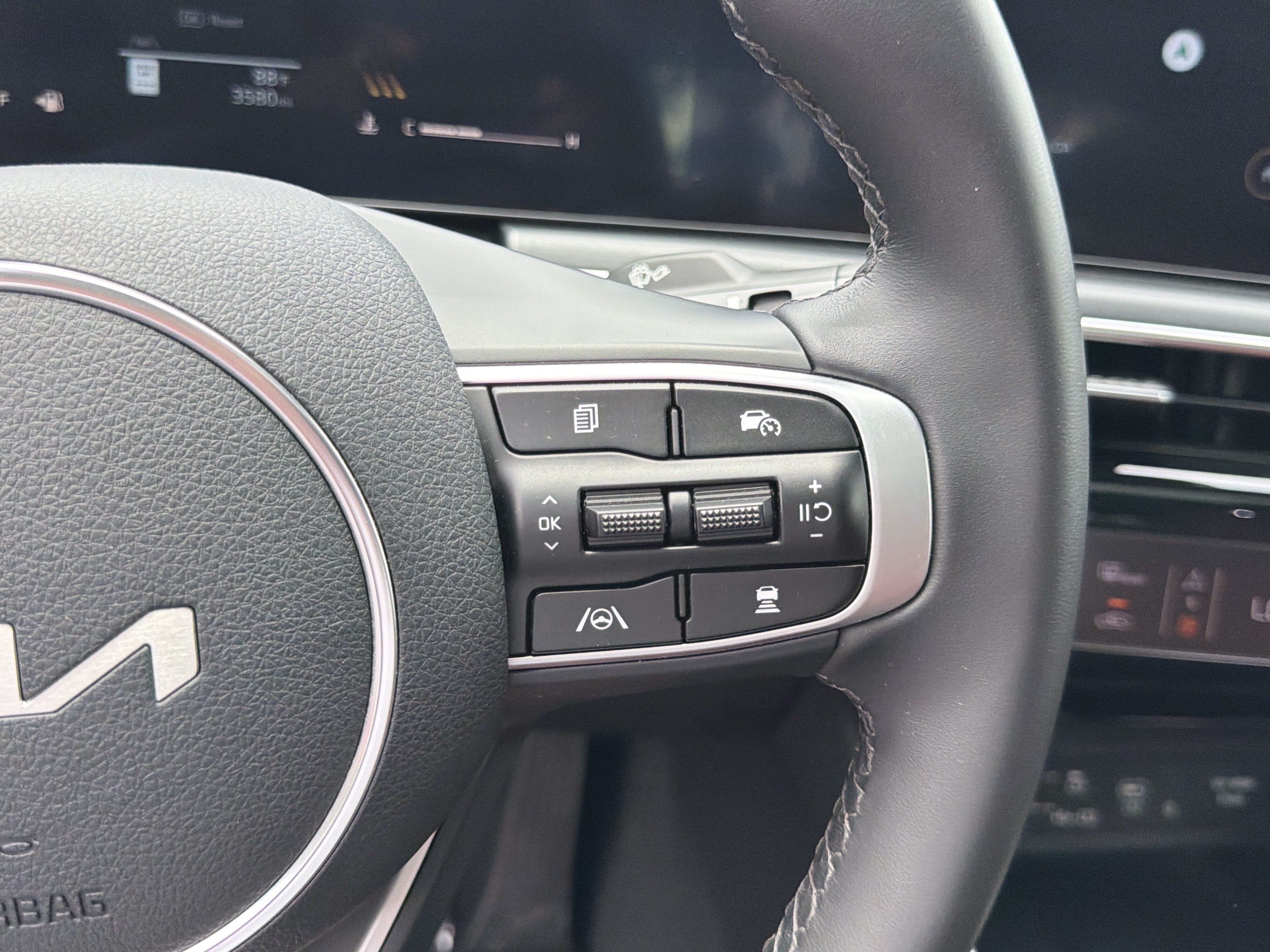 Used 2025 Kia K5 GT-Line w/ GT-Line Premium Package FWD image 25