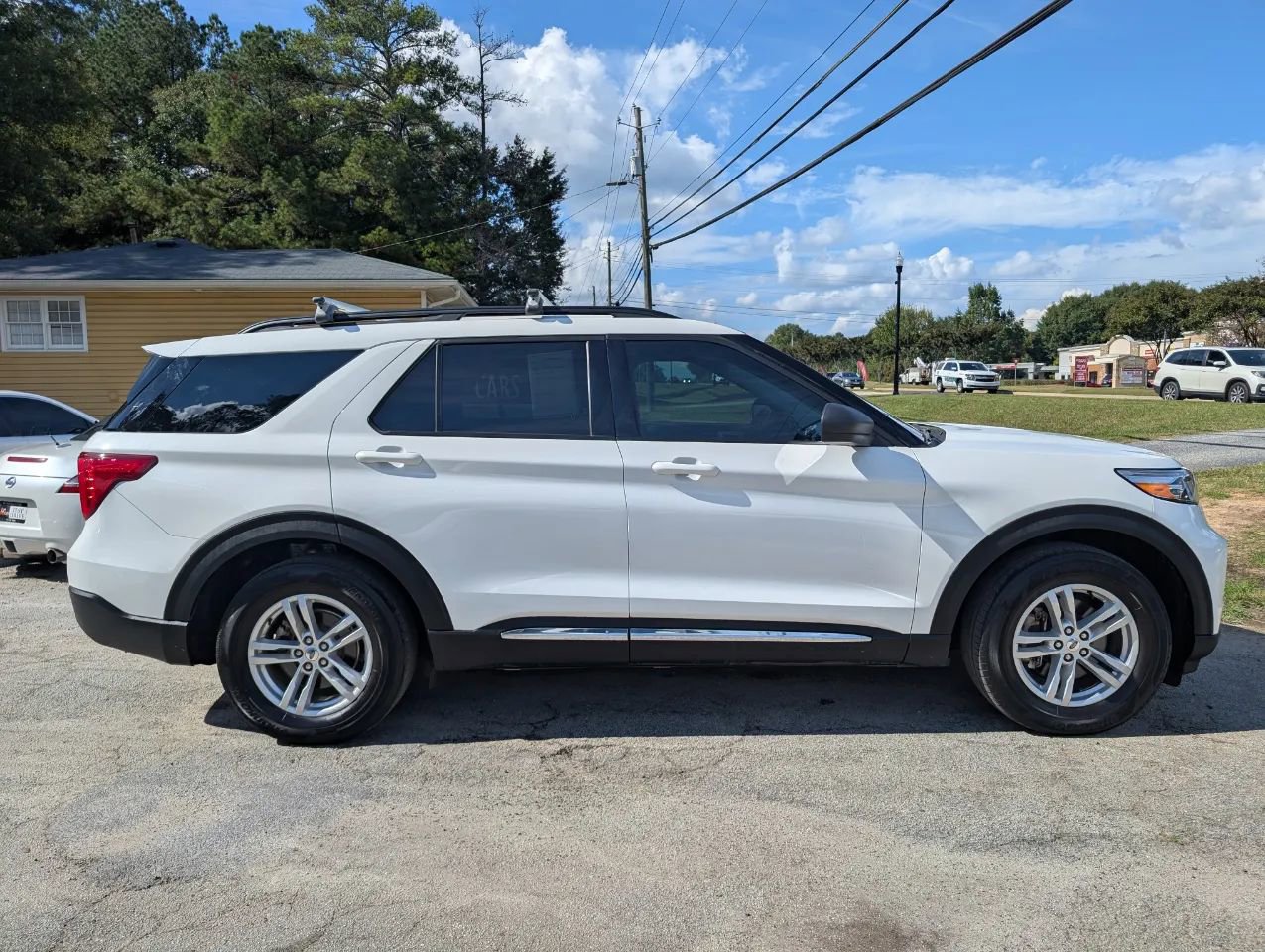 Used 2022 Ford Explorer XLT image 5