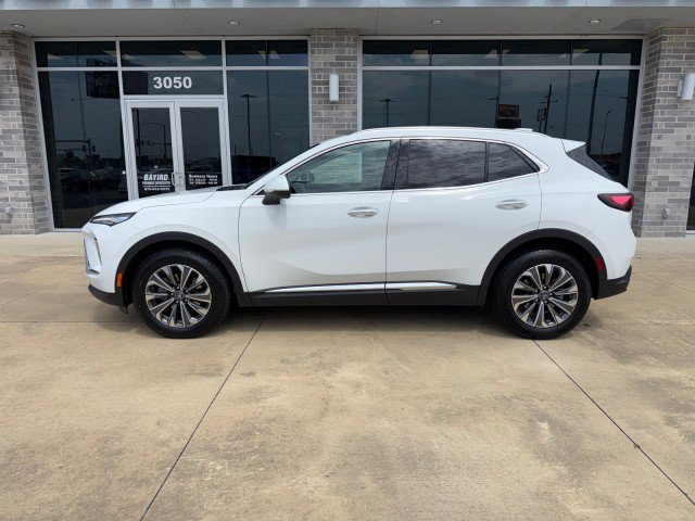 Used 2024 Buick Envision Preferred AWD/4WD image 1
