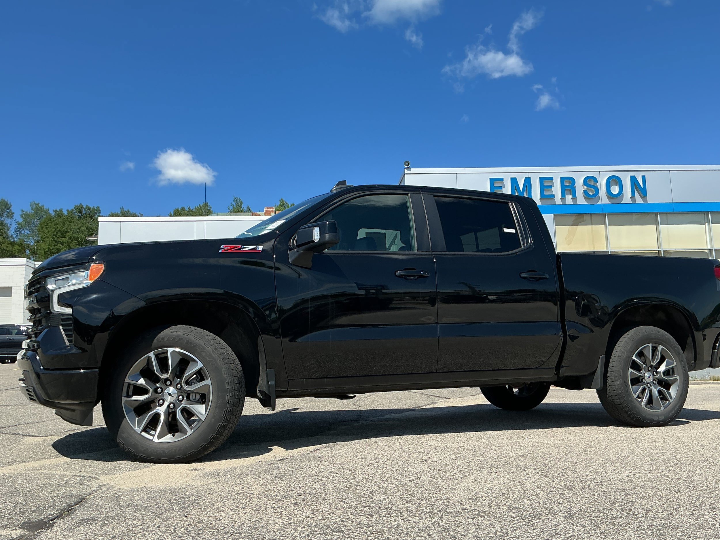 Certified 2023 Chevrolet Silverado 1500 RST AWD/4WD image 4