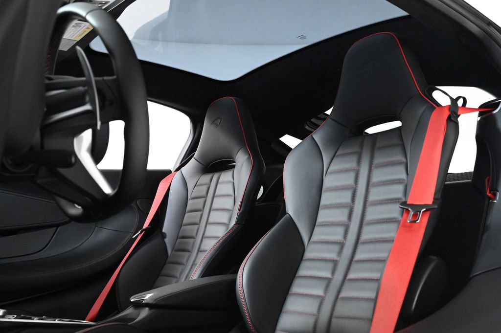 New 2026 McLaren GTS RWD image 17