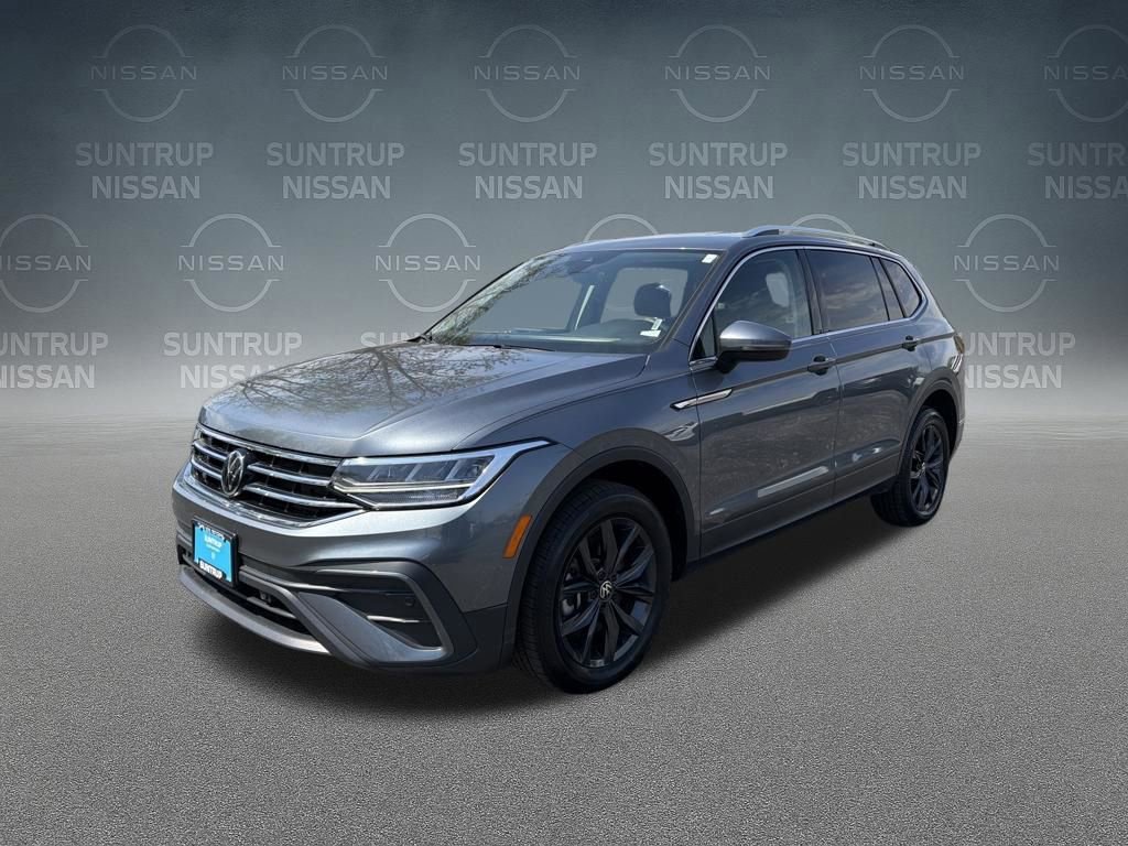 Used 2024 Volkswagen Tiguan SE FWD image 32