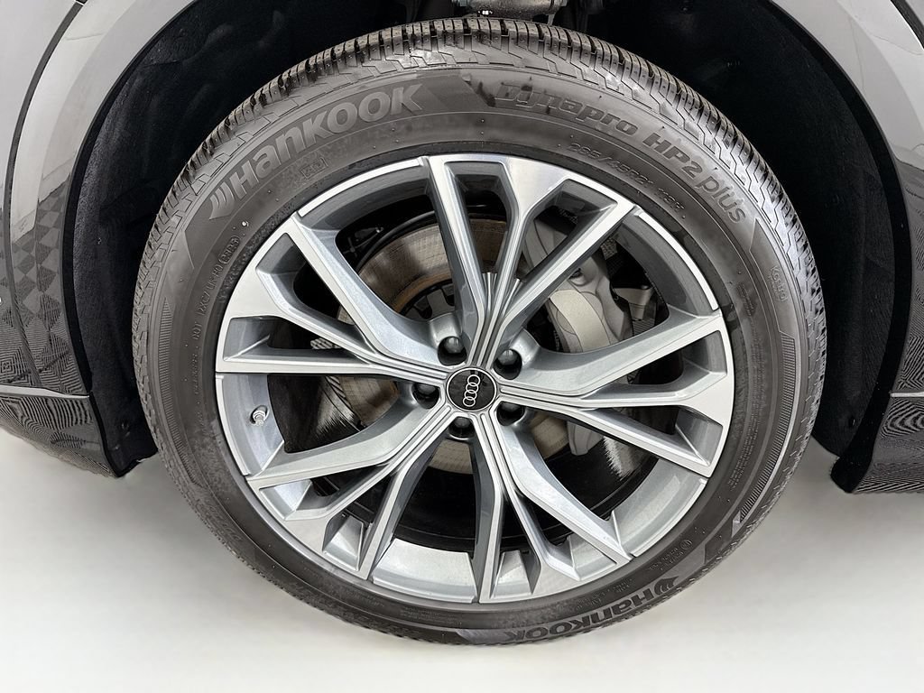 Used 2026 Audi Q8 Premium Plus w/ Premium Plus Package AWD/4WD image 29