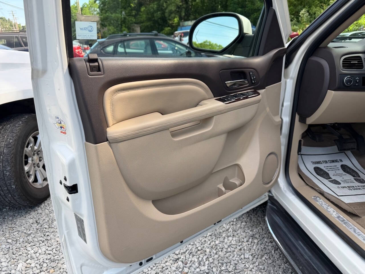 Used 2011 GMC Yukon Denali AWD/4WD image 11