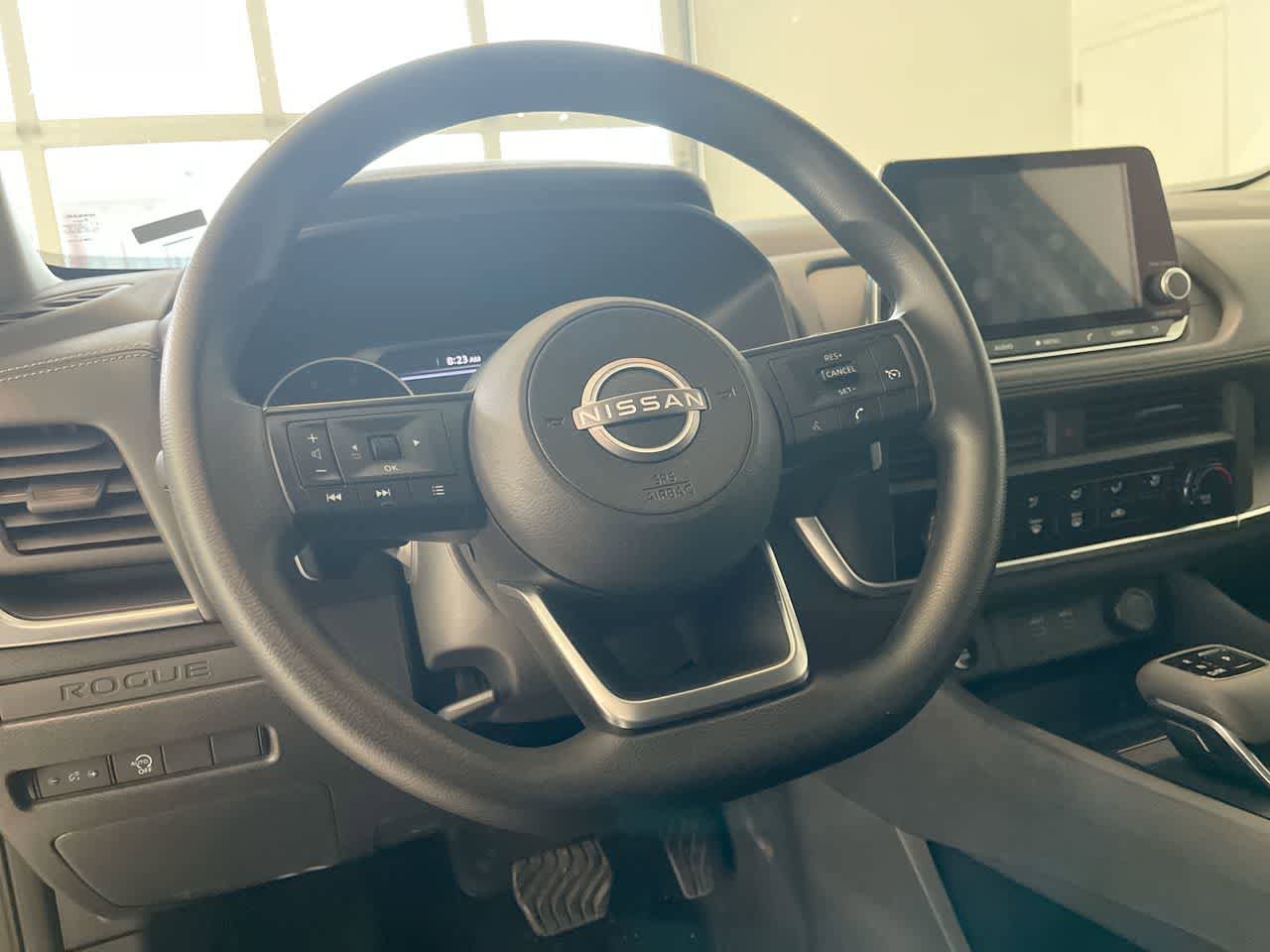 Used 2024 Nissan Rogue S AWD/4WD image 14