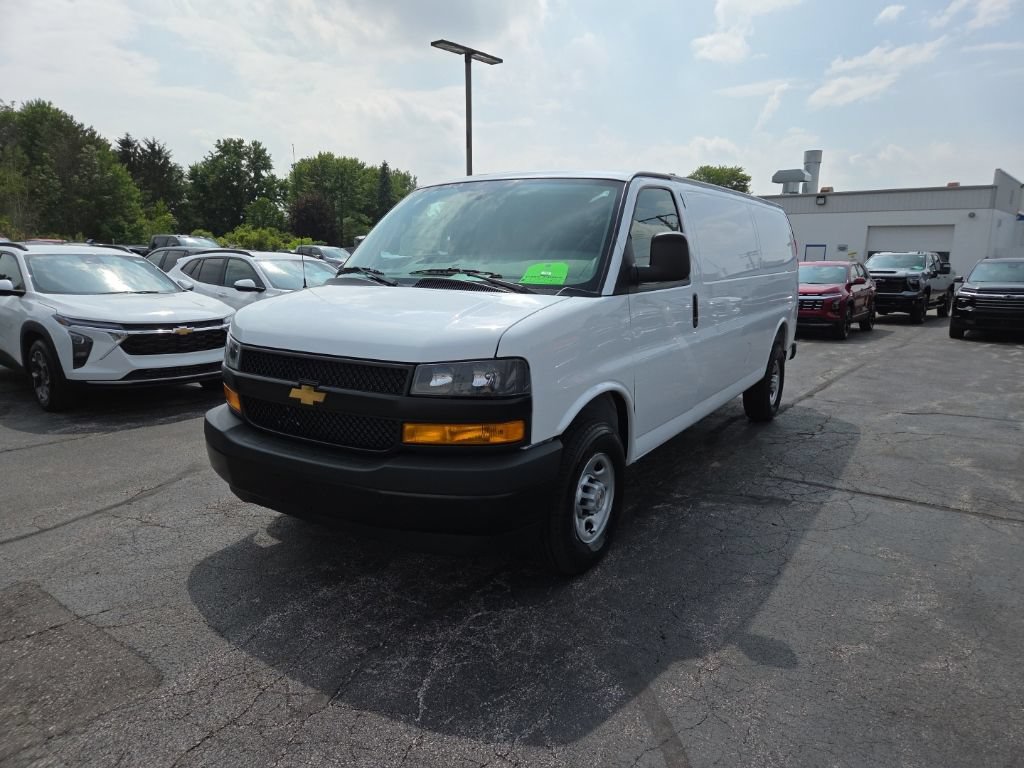 New 2026 Chevrolet Express 3500 Extended w/ Driver Convenience Package RWD image 3
