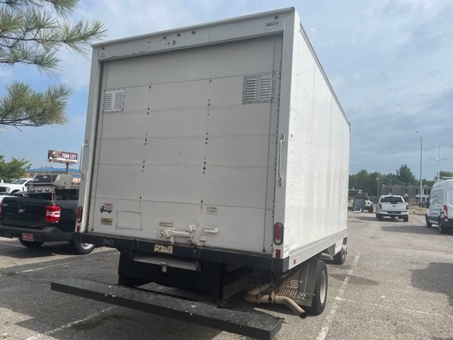Used 2019 Chevrolet Express 3500 RWD image 5