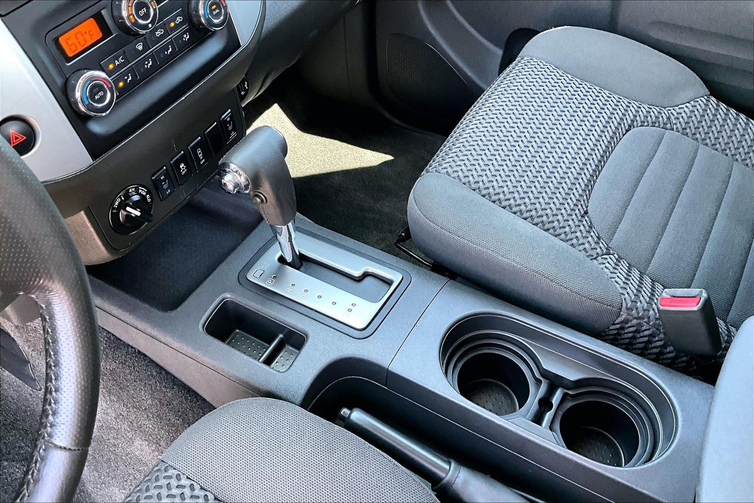 Used 2018 Nissan Frontier SV w/ Value Truck Package AWD/4WD image 13