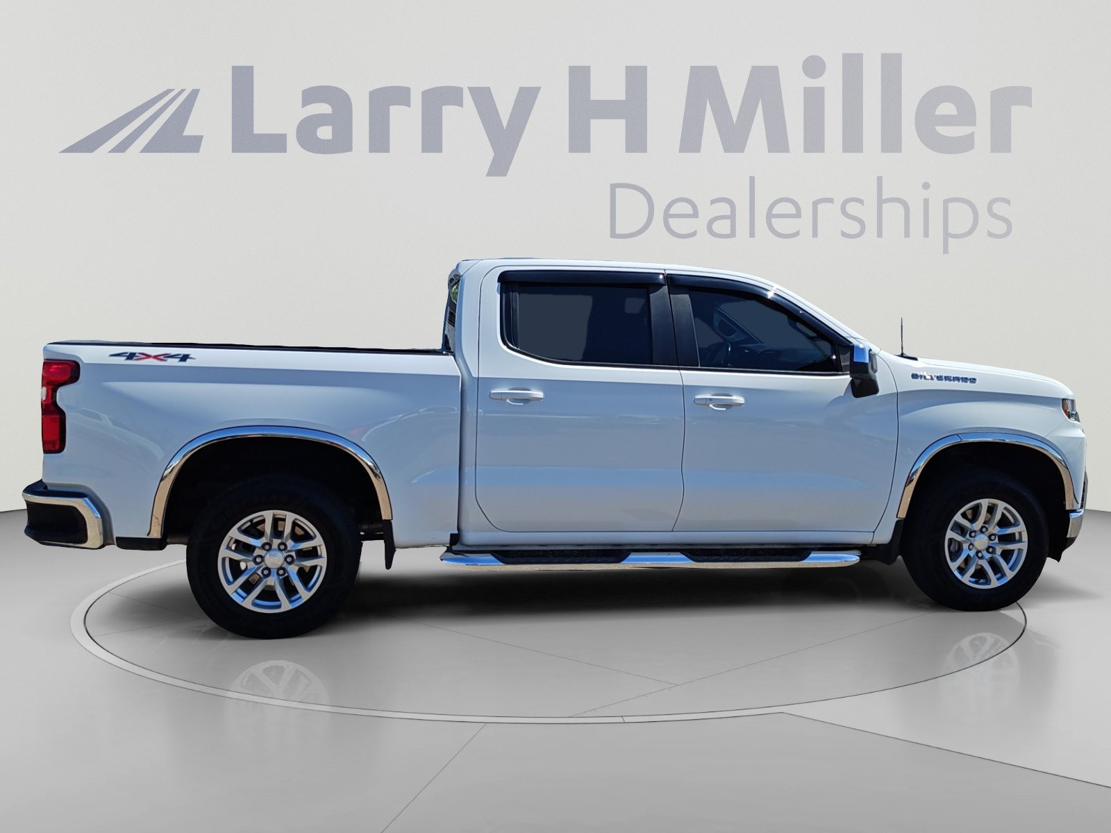 Used 2021 Chevrolet Silverado 1500 LT w/ Bed Protection Package AWD/4WD image 6