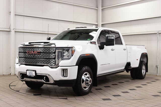 Used 2023 GMC Sierra 3500 Denali w/ Denali Ultimate Package image 3