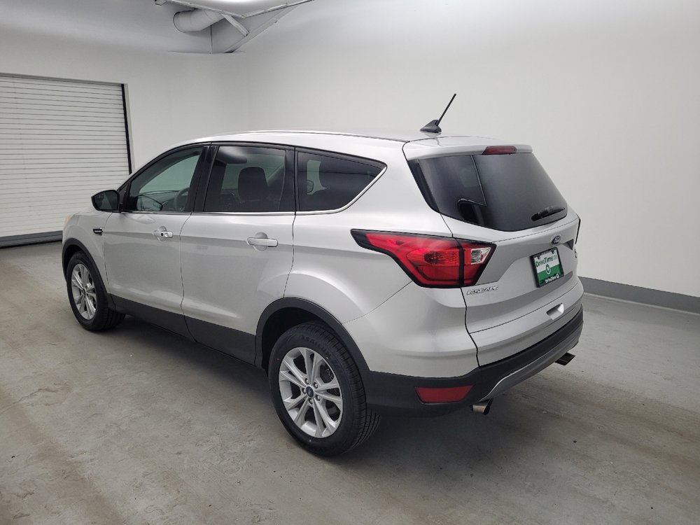 Used 2019 Ford Escape SE FWD image 3