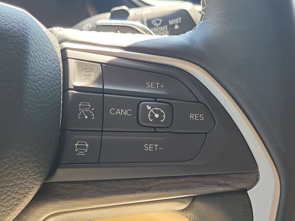 Used 2022 Jeep Grand Cherokee Limited AWD/4WD image 16