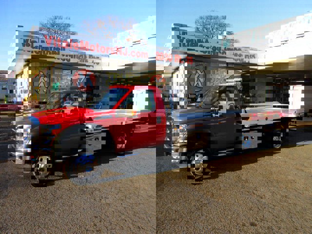 Used 2016 Ford F550 4x4 Regular Cab Super Duty image 3