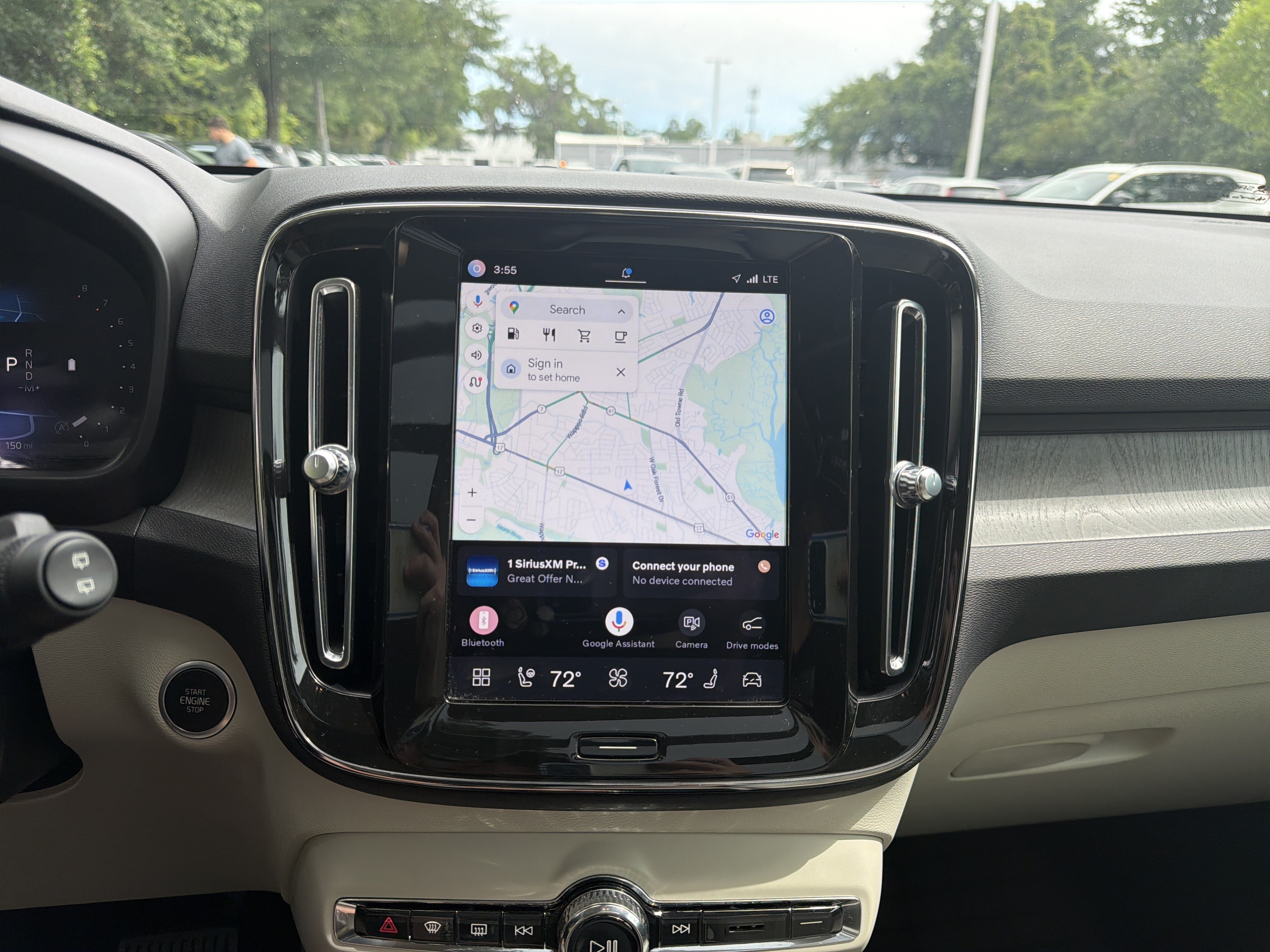 Certified 2023 Volvo XC40 B5 Plus w/ Driver Assist Package AWD/4WD image 24