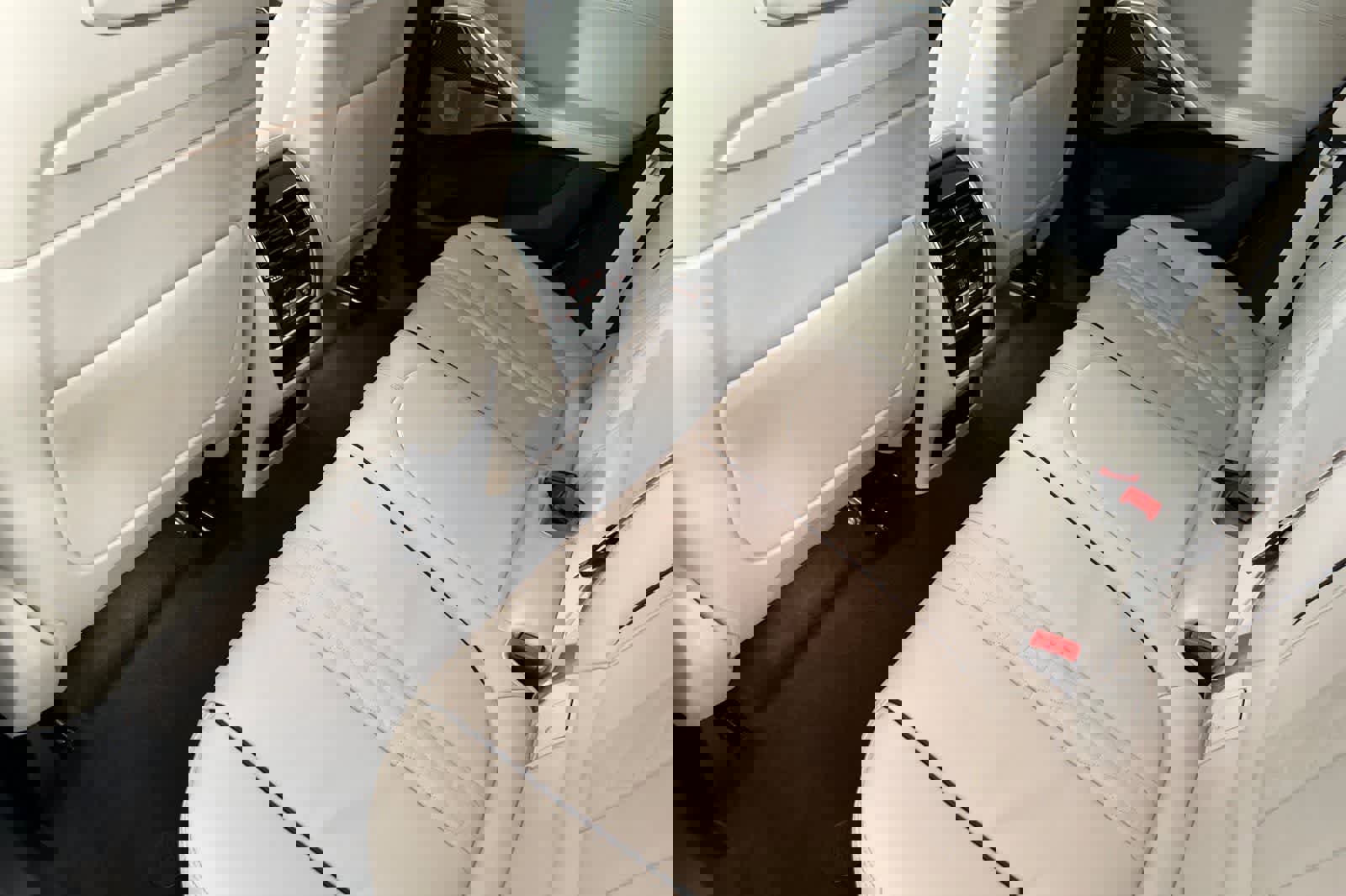 New 2026 BMW X6 M60i image 4