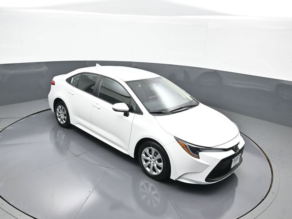 Certified 2025 Toyota Corolla LE image 35