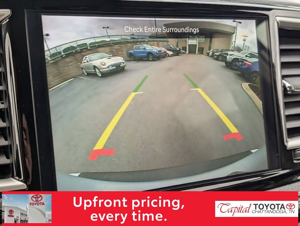 Used 2024 Chrysler Pacifica Select image 24
