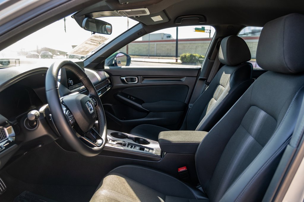 Used 2025 Honda Civic Sport image 12