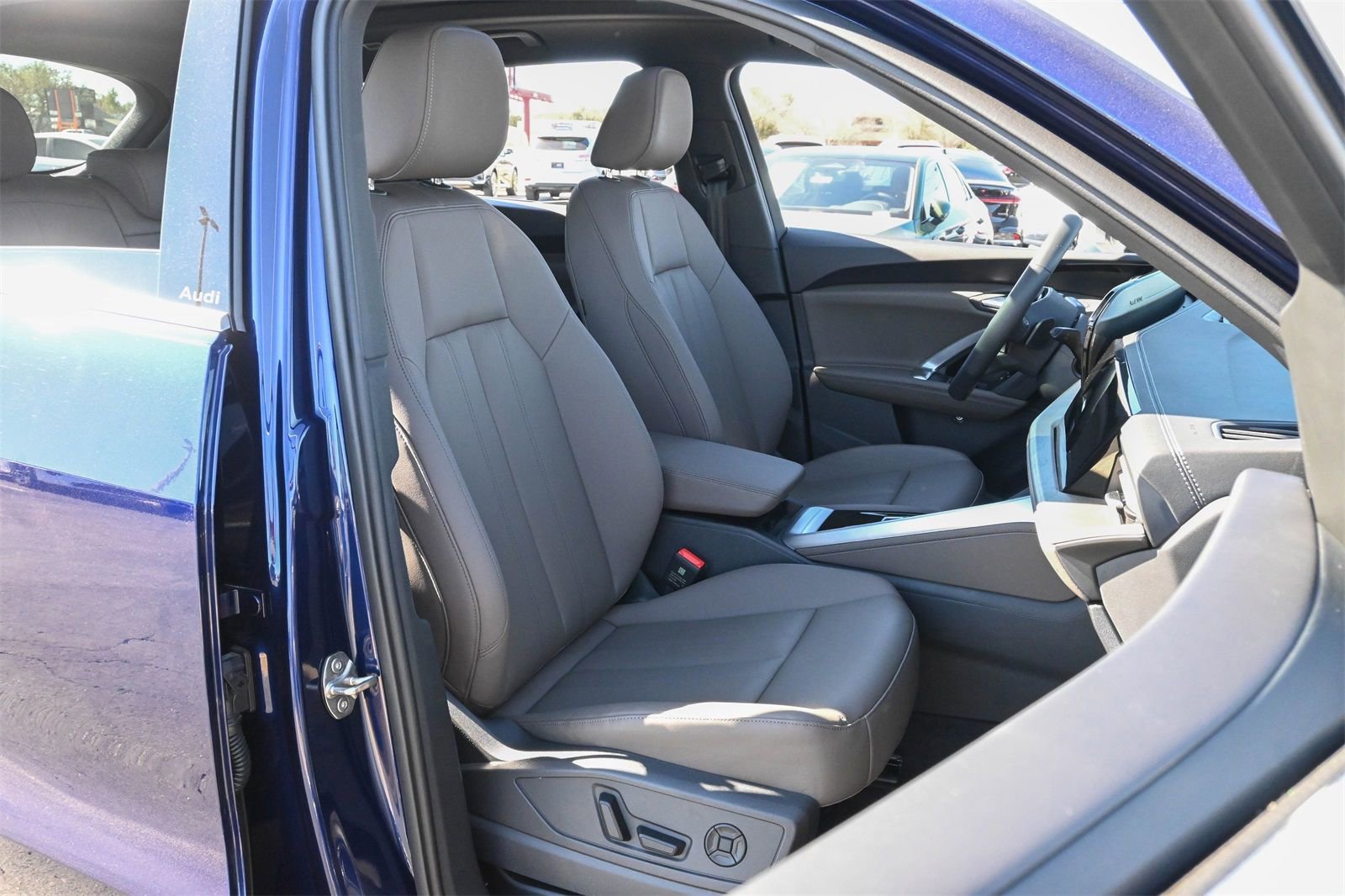 Certified 2025 Audi Q5 Premium w/ Convenience Package image 15