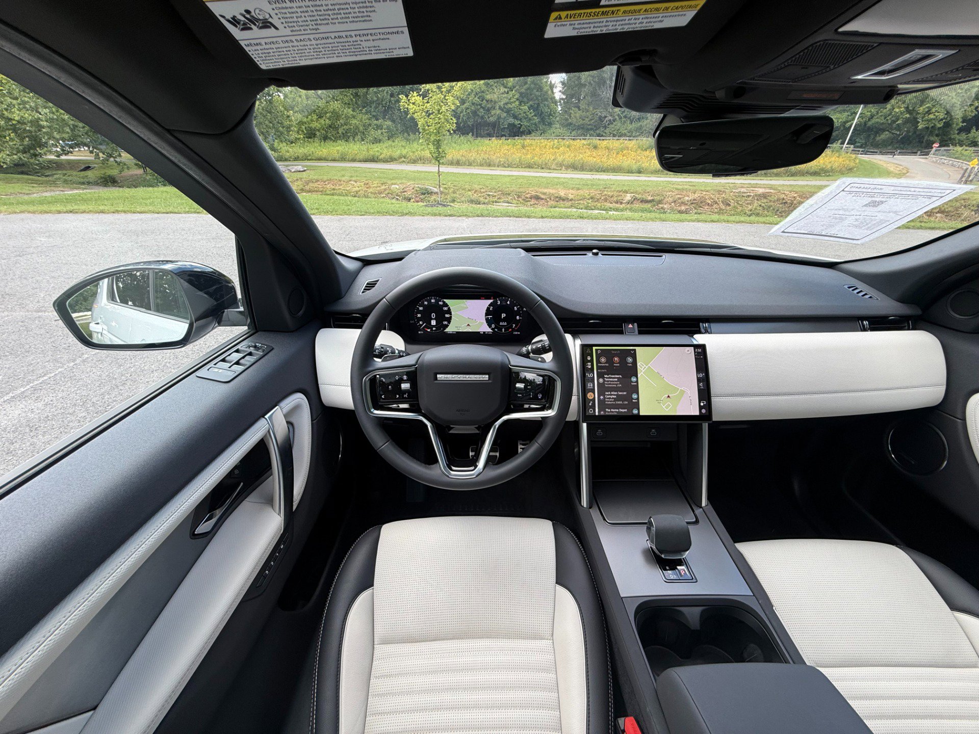 Used 2024 Land Rover Discovery Sport Dynamic SE image 27