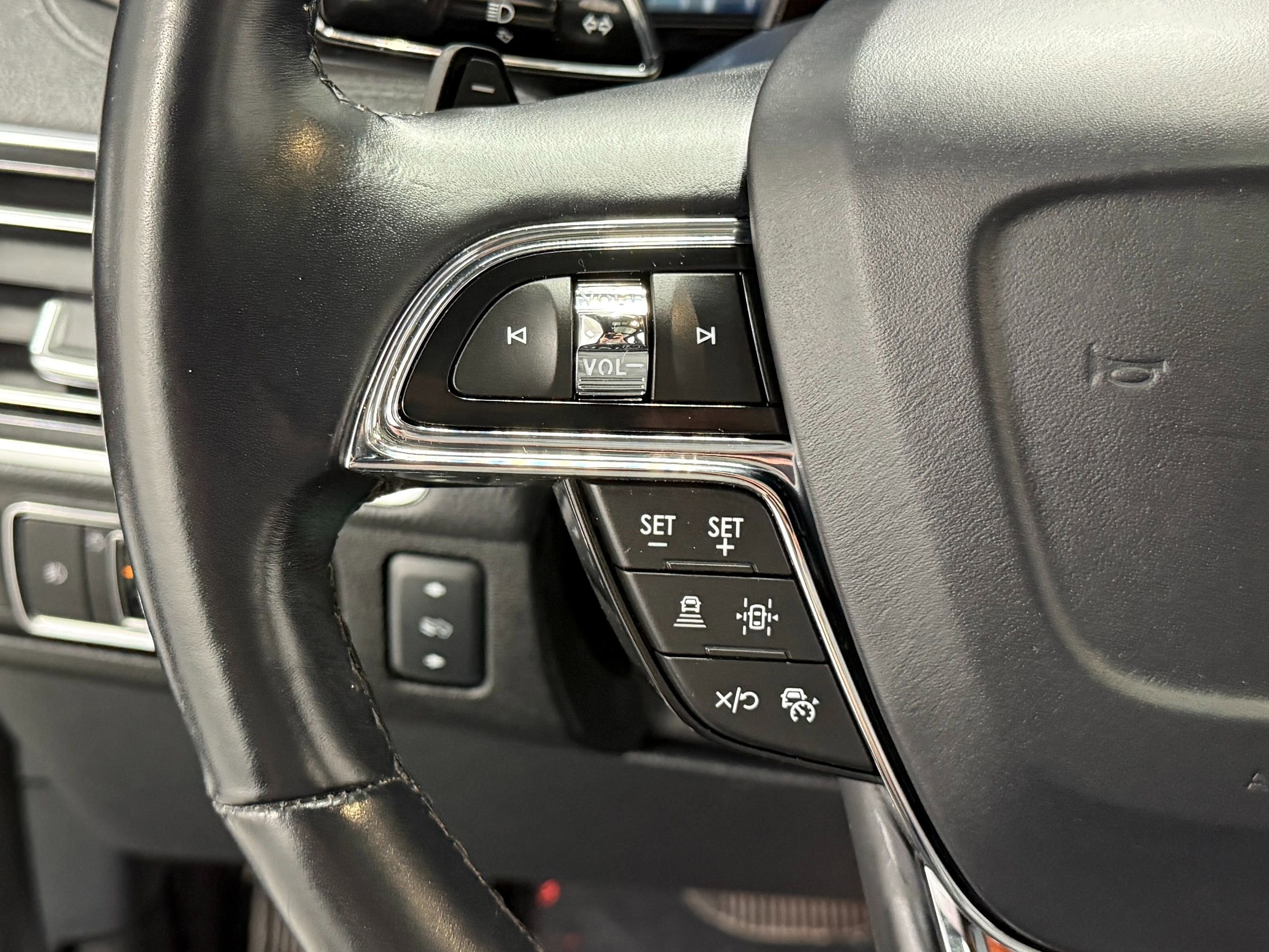 Used 2024 Lincoln Navigator Reserve w/ Equipment Group 201A AWD/4WD image 21