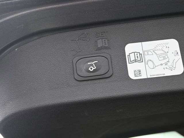 Used 2017 Ford Escape Titanium image 30