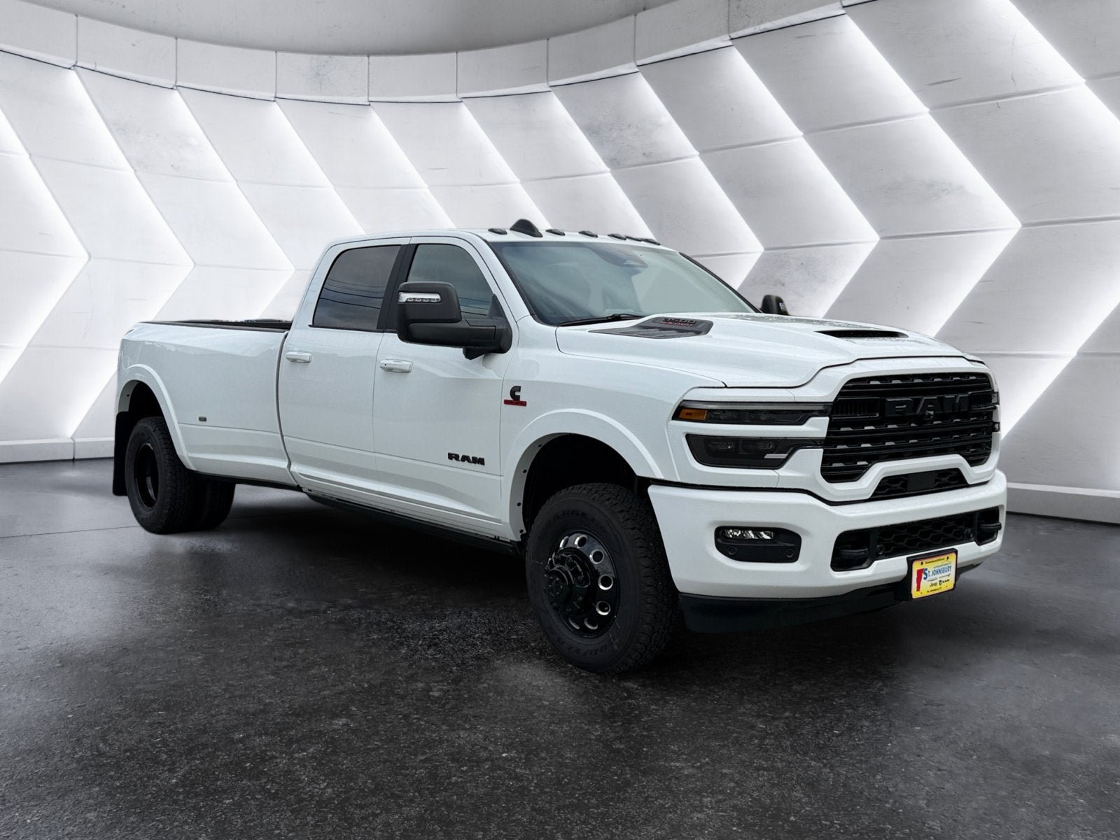 New 2026 RAM 3500 Limited AWD/4WD image 7