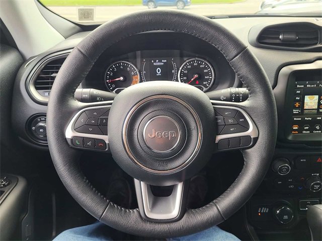 Used 2023 Jeep Renegade Latitude w/ Premium Group image 25