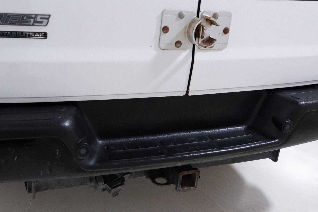 Used 2014 Chevrolet Express 3500 Extended RWD image 29