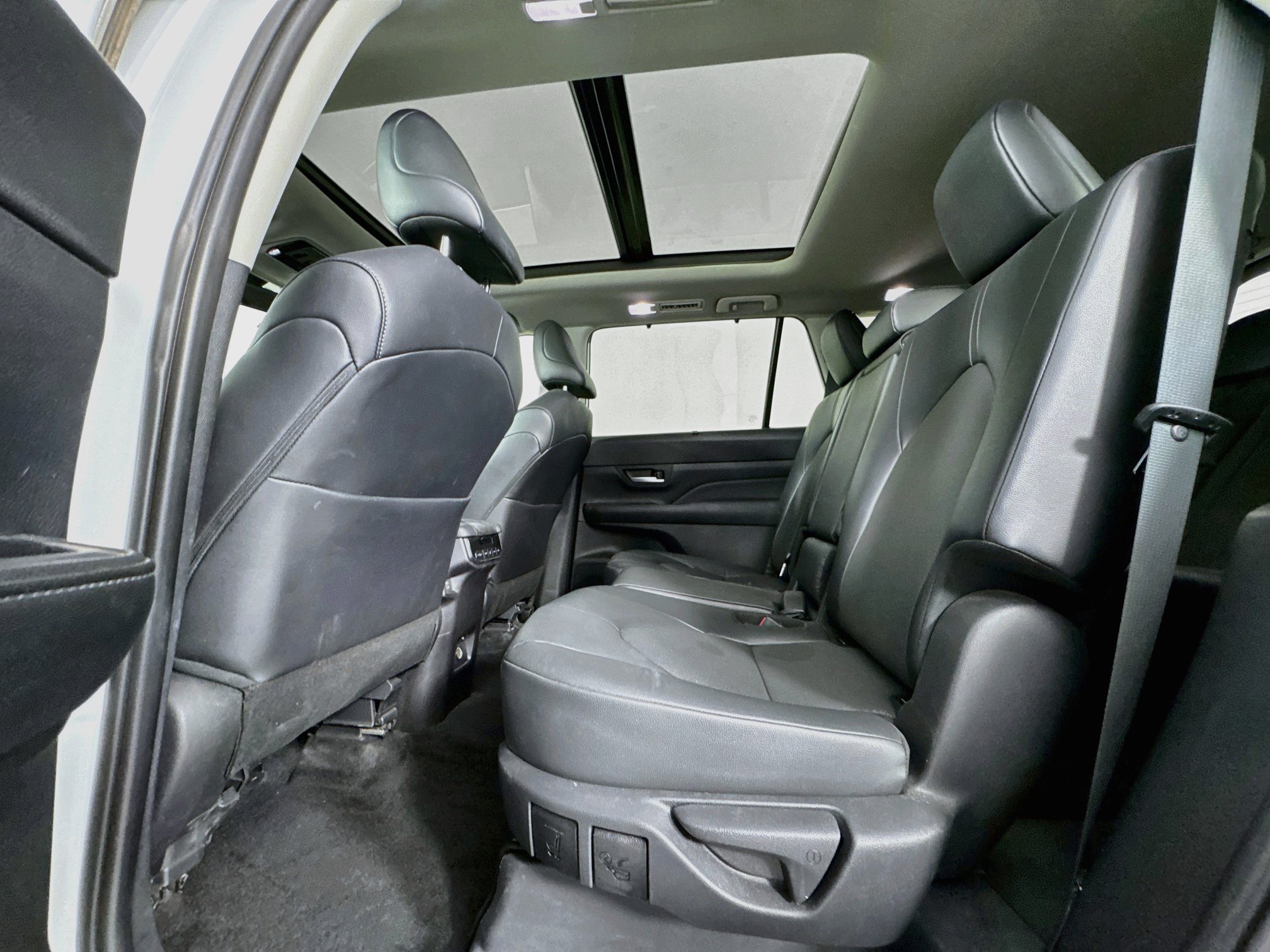 Certified 2025 Toyota Grand Highlander AWD image 24