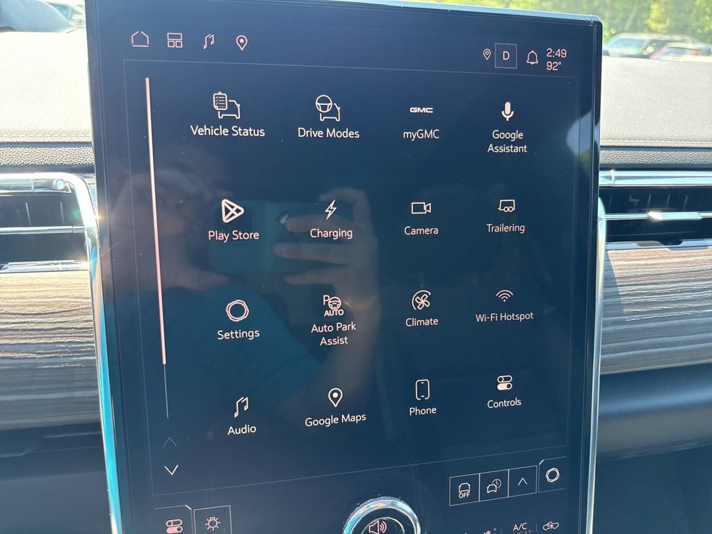 Used 2025 GMC Sierra EV Denali AWD/4WD image 28