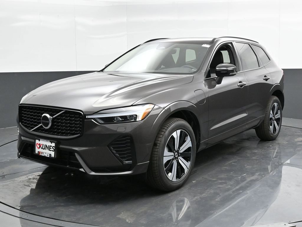 New 2025 Volvo XC60 T8 Core w/ Protection Package Premier image 5