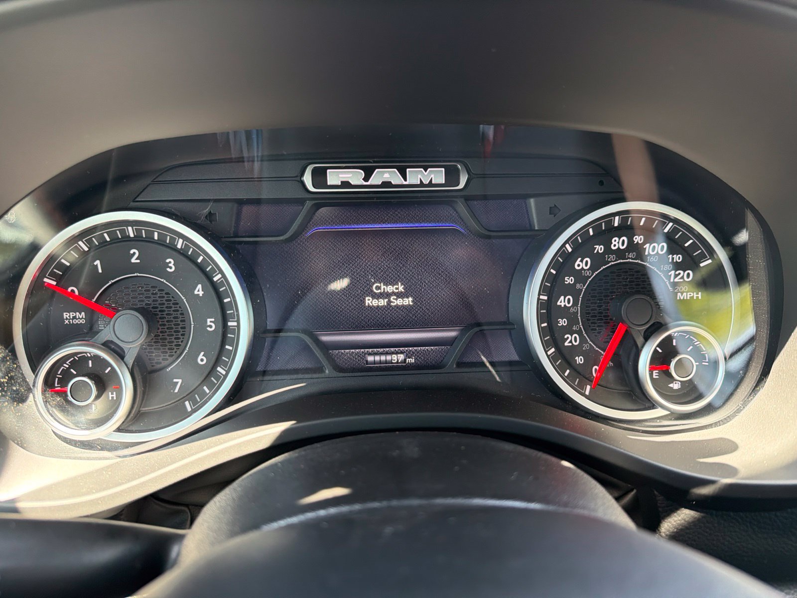 New 2026 RAM 1500 Laramie AWD/4WD image 29