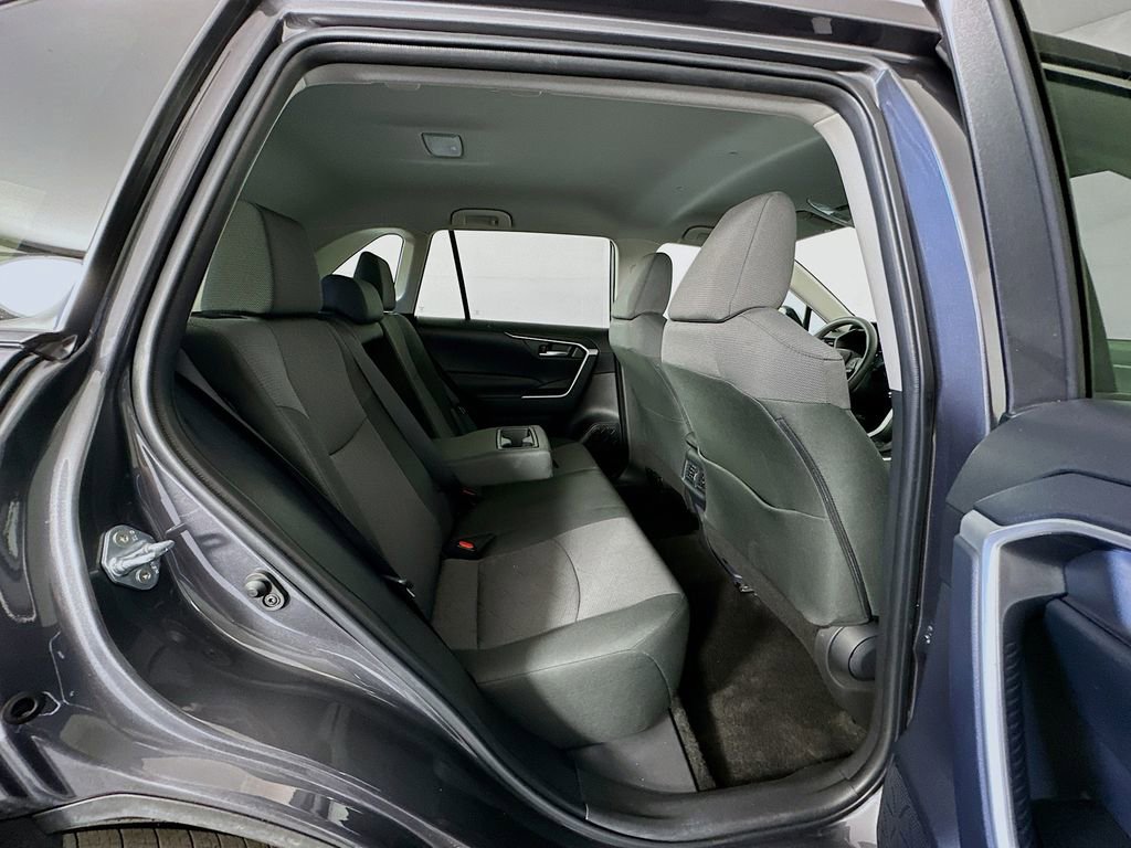 Used 2025 Toyota RAV4 XLE image 26