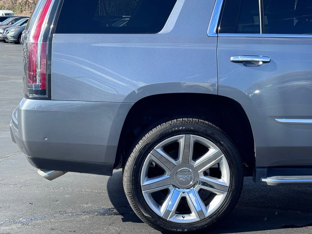 Used 2019 Cadillac Escalade Luxury image 48