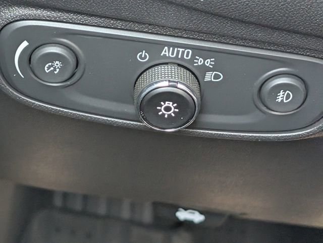 Used 2024 Chevrolet Equinox Premier image 21