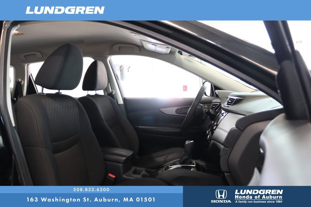 Used 2019 Nissan Rogue S AWD/4WD image 15