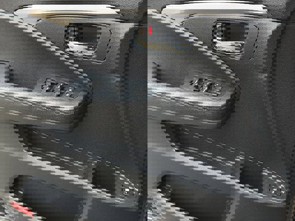 Used 2022 Honda Pilot Sport image 19