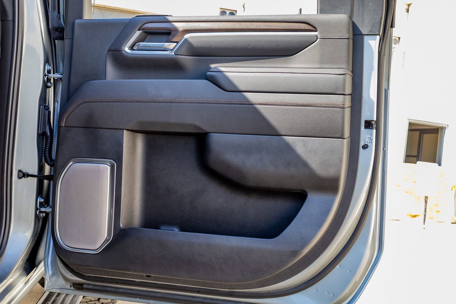 Used 2025 Chevrolet Silverado 2500 High Country w/ High Country Premium Package image 38