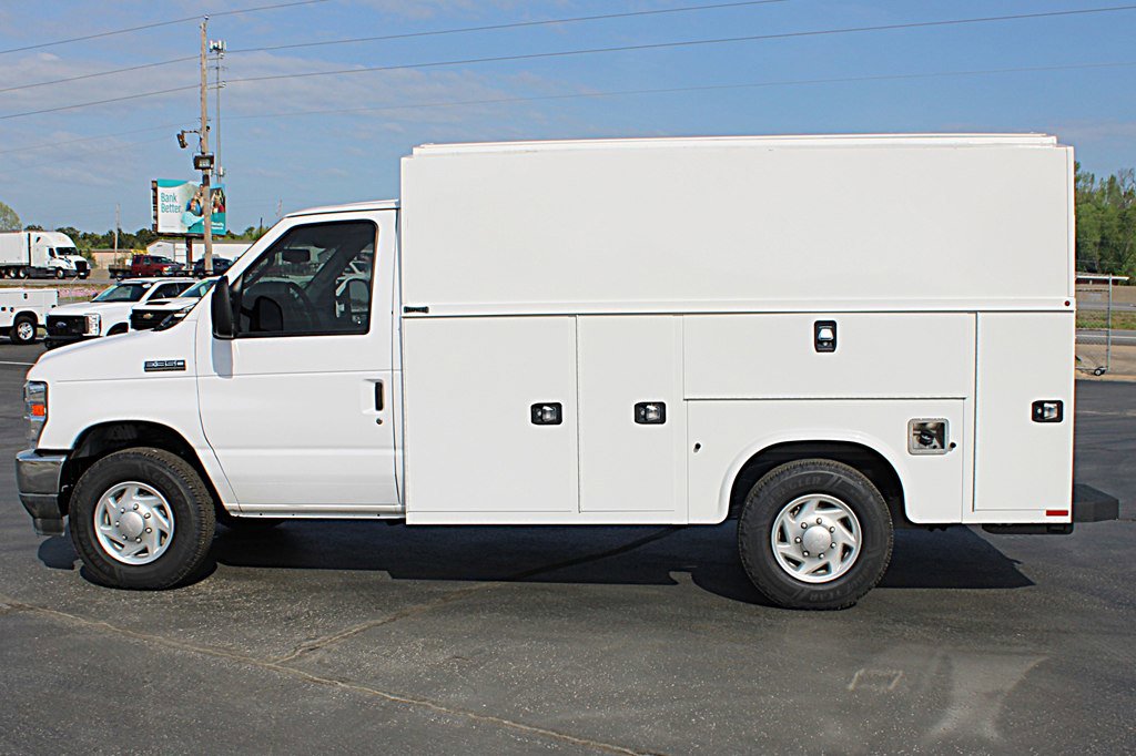 Used 2023 Ford E-350 and Econoline 350 Super Duty w/ Power Windows & Locks Group RWD image 6