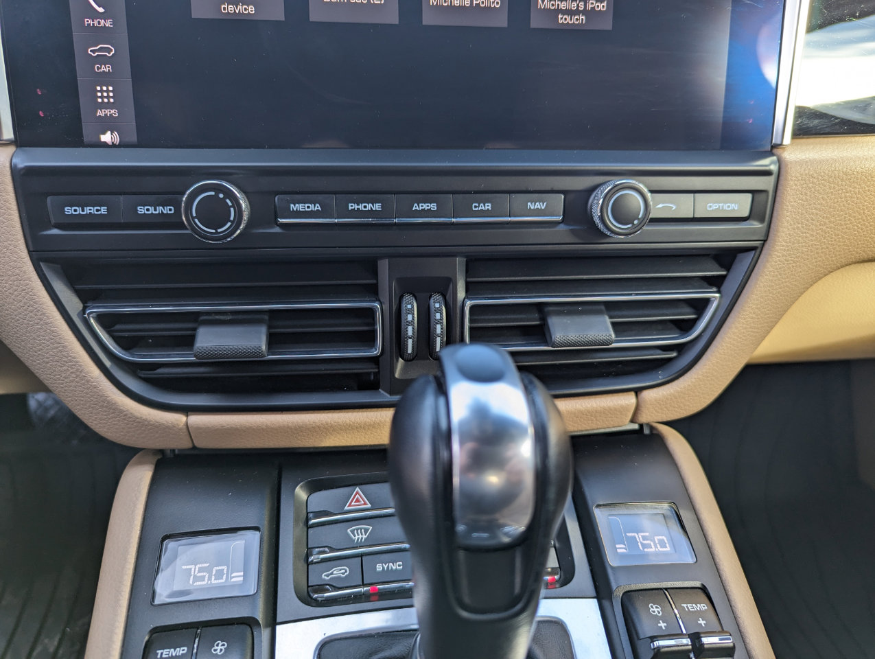 Used 2020 Porsche Macan AWD image 25