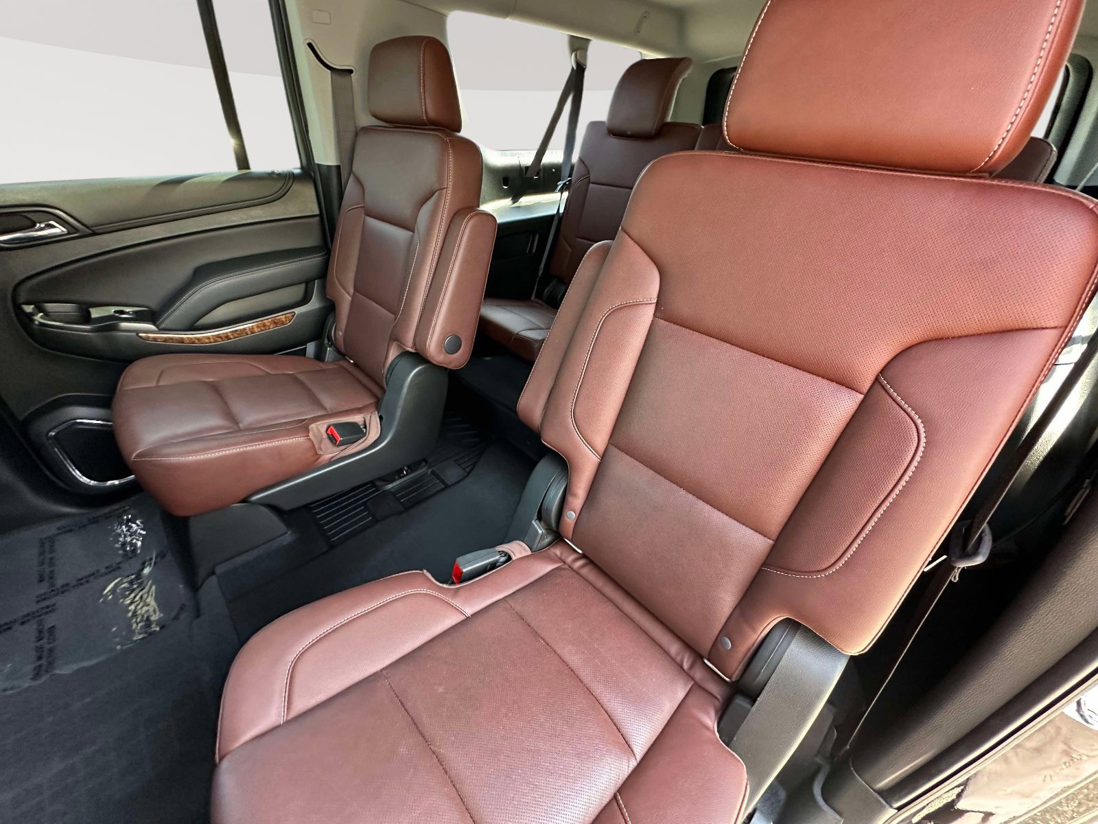 Used 2020 Chevrolet Suburban Premier w/ Premier Plus Edition image 33