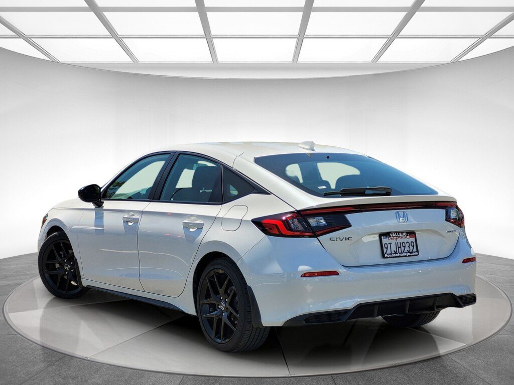 Certified 2025 Honda Civic Sport image 5