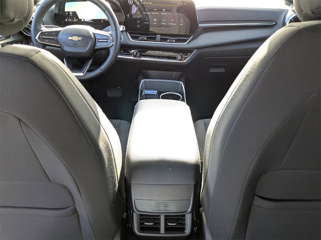 Used 2025 Chevrolet Equinox LT image 33