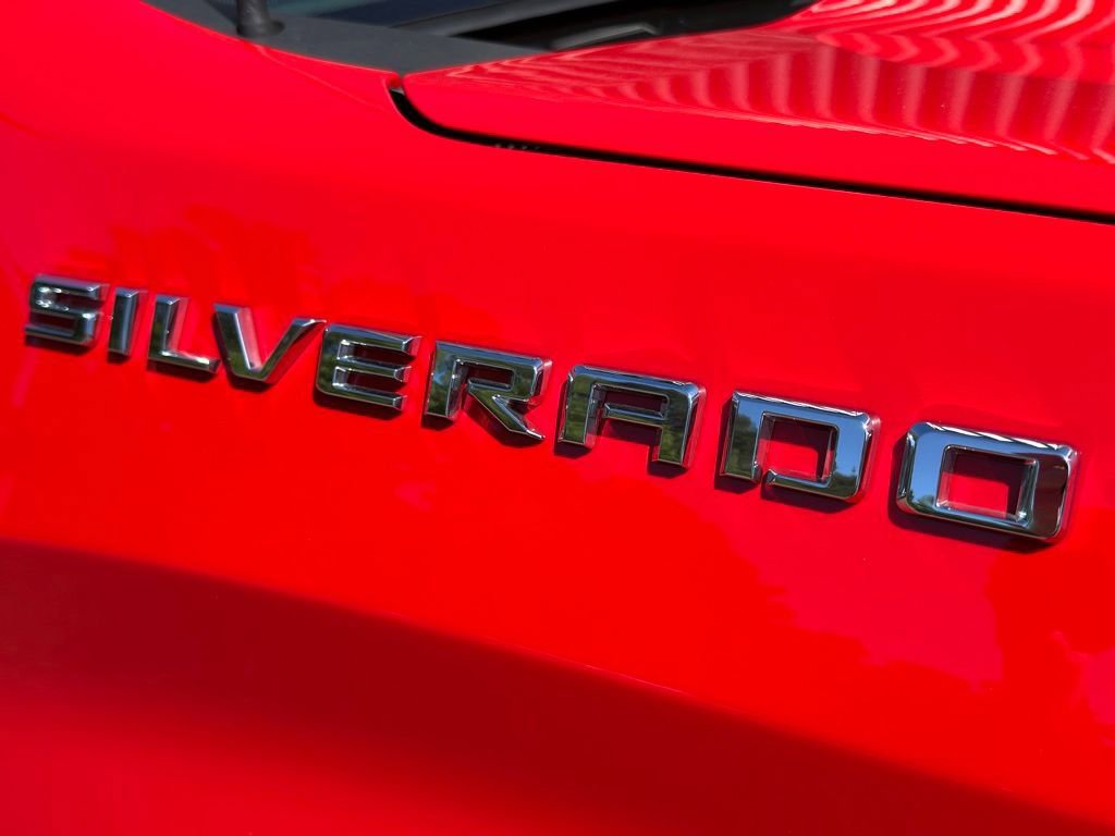 Used 2022 Chevrolet Silverado 1500 LT AWD/4WD image 48