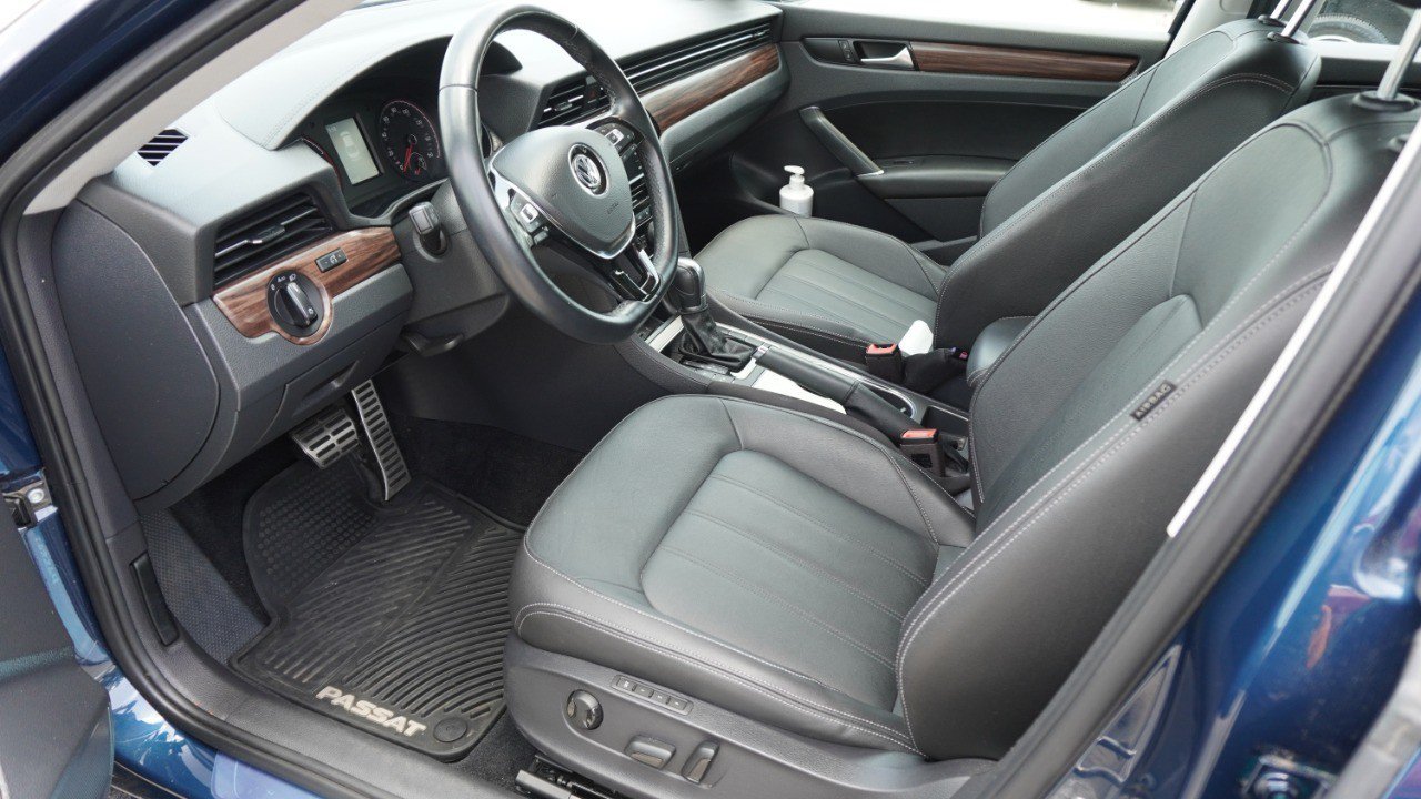 Used 2020 Volkswagen Passat 2.0T SEL FWD image 10