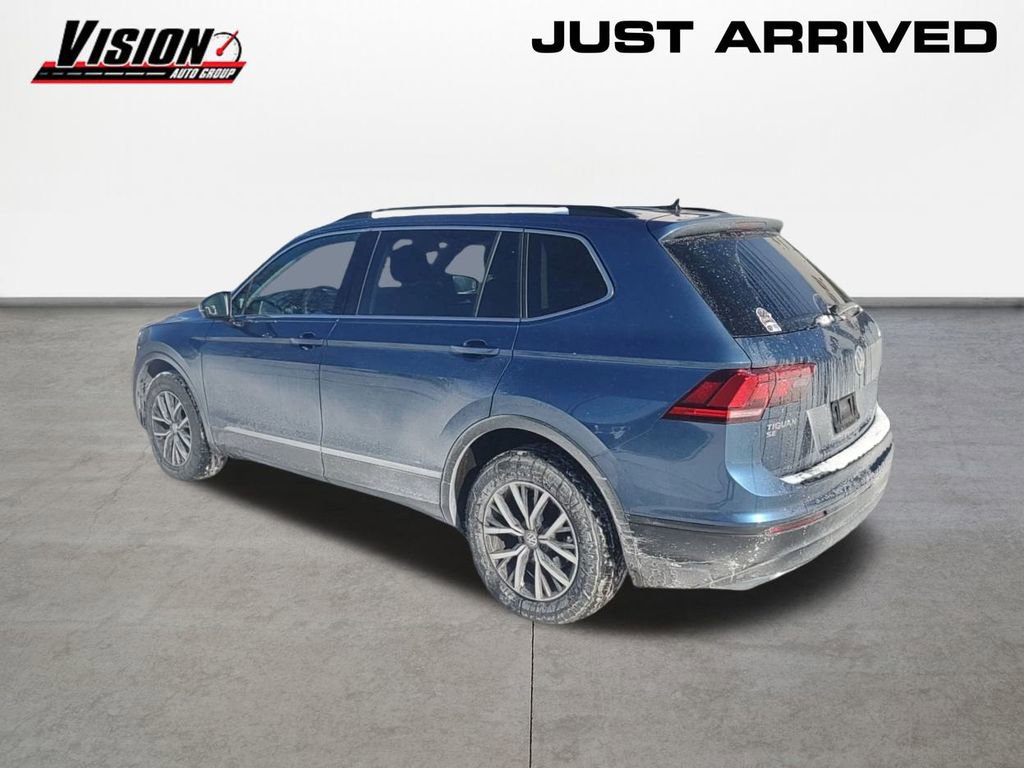 Used 2020 Volkswagen Tiguan SE w/ Panoramic Sunroof Package image 7