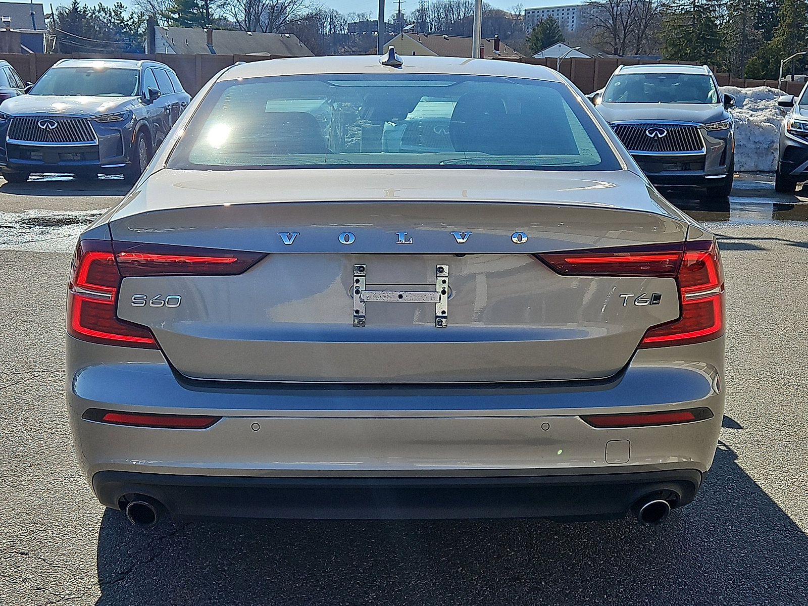 Used 2020 Volvo S60 T6 Momentum w/ Protection Package image 5